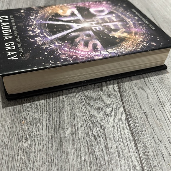 3/20$ Defy The Stars by Claudia Gray - Picture 4 of 6